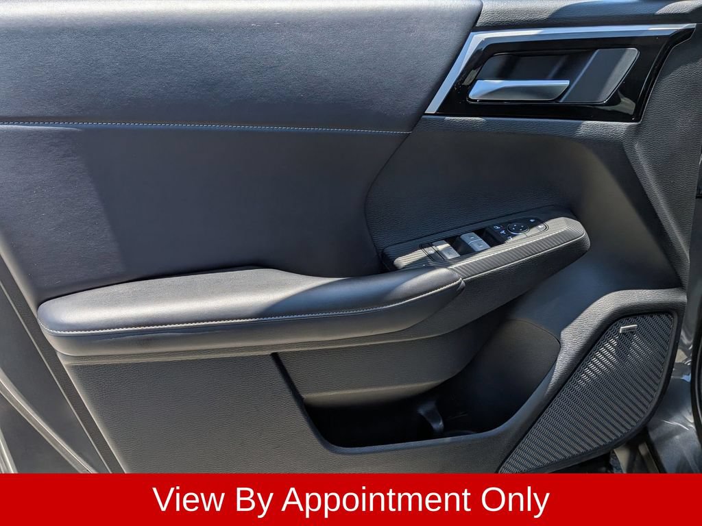 Used 2025 Mitsubishi Outlander SE AWD/4WD image 11