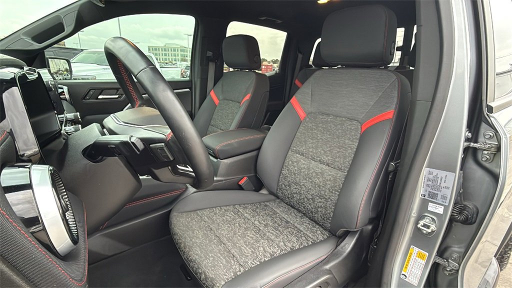 Used 2023 Chevrolet Colorado Z71 w/ Z71 Convenience Package 2 image 16