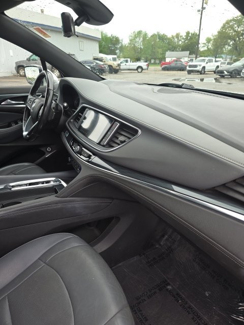 Used 2022 Buick Enclave Premium FWD image 31