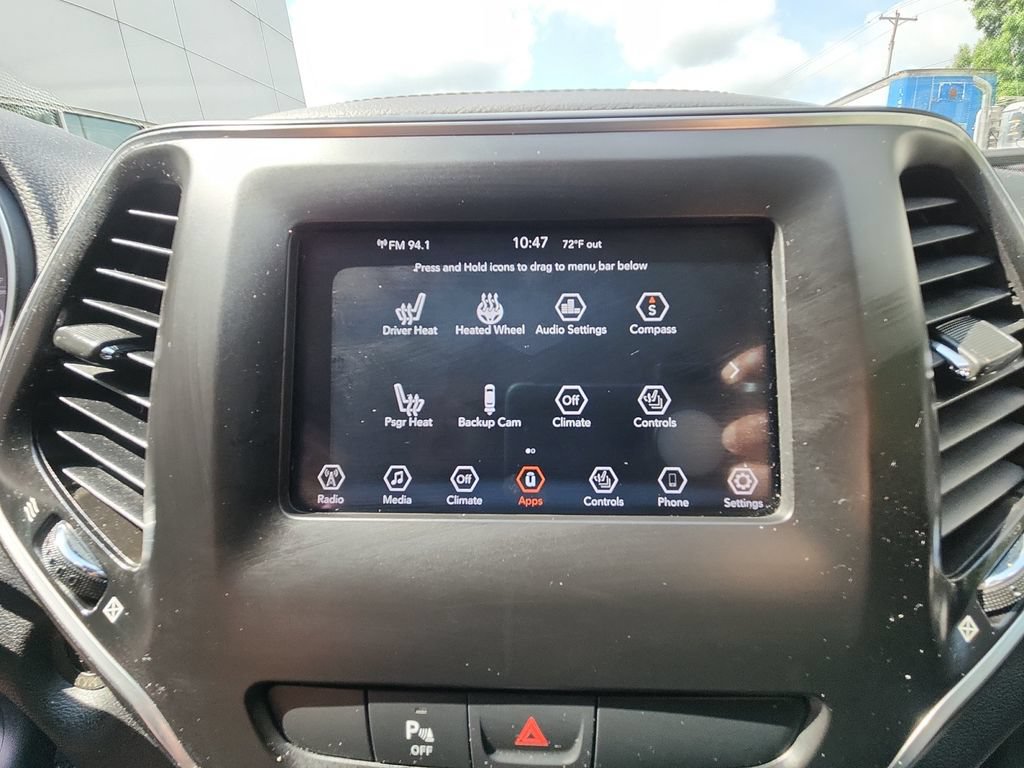 Used 2020 Jeep Cherokee Latitude Plus w/ Cold Weather Group AWD/4WD image 18