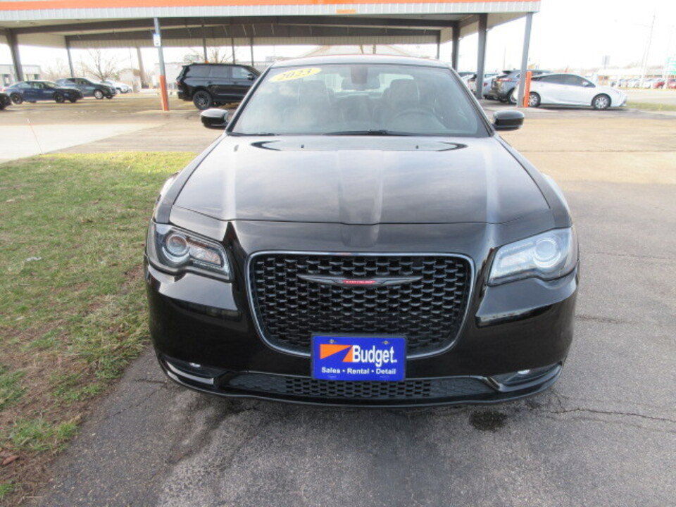 Used 2023 Chrysler 300 S w/ Comfort Group image 8