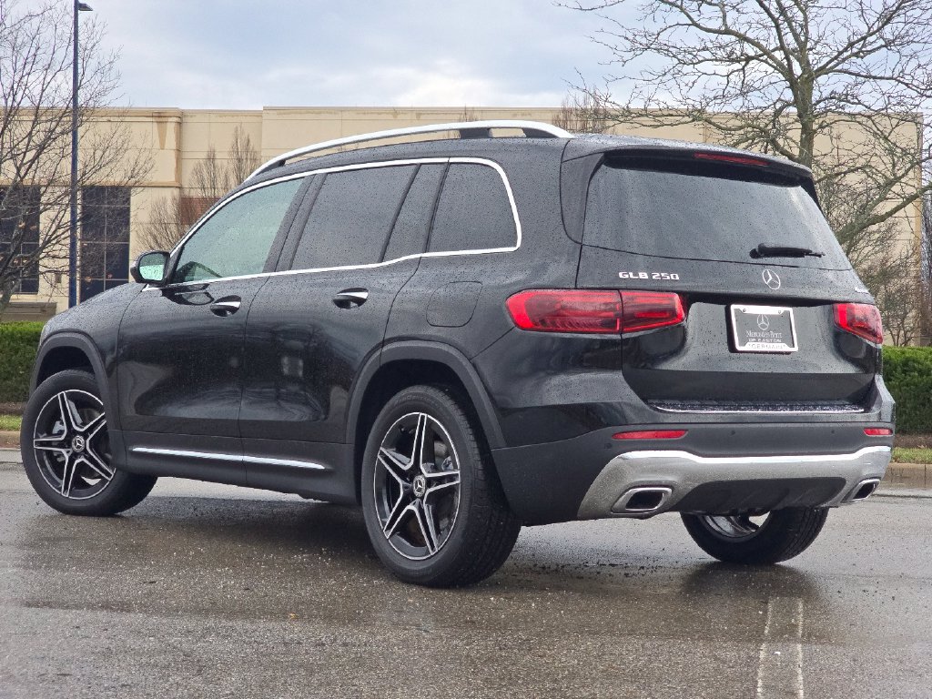 New 2026 Mercedes-Benz GLB 250 4MATIC image 14