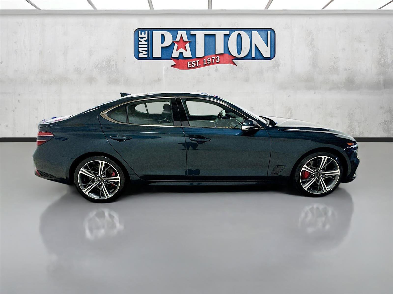 Used 2024 Genesis G70 3.3T Advanced w/ Sport Prestige Package image 8