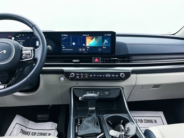 Used 2025 Kia Carnival SX Prestige image 11