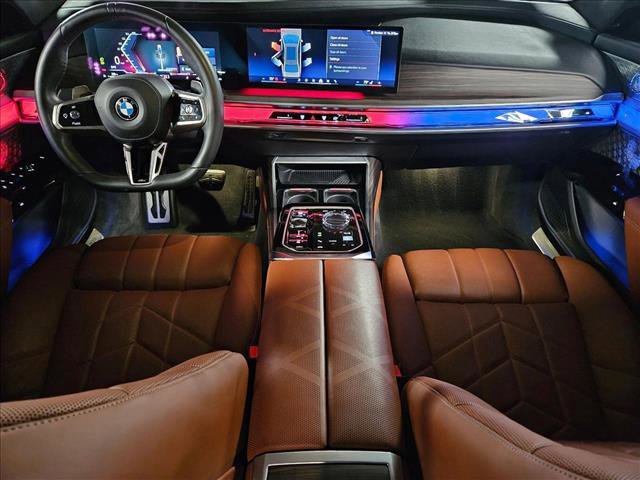 Certified 2023 BMW 760i xDrive w/ Executive Package AWD/4WD image 18