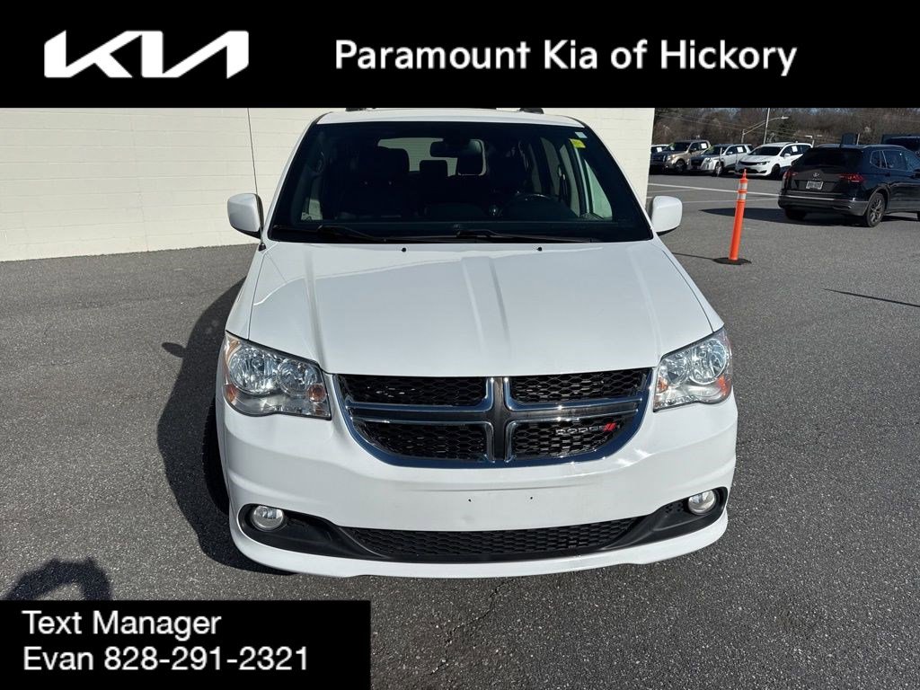 Used 2019 Dodge Grand Caravan SXT image 2