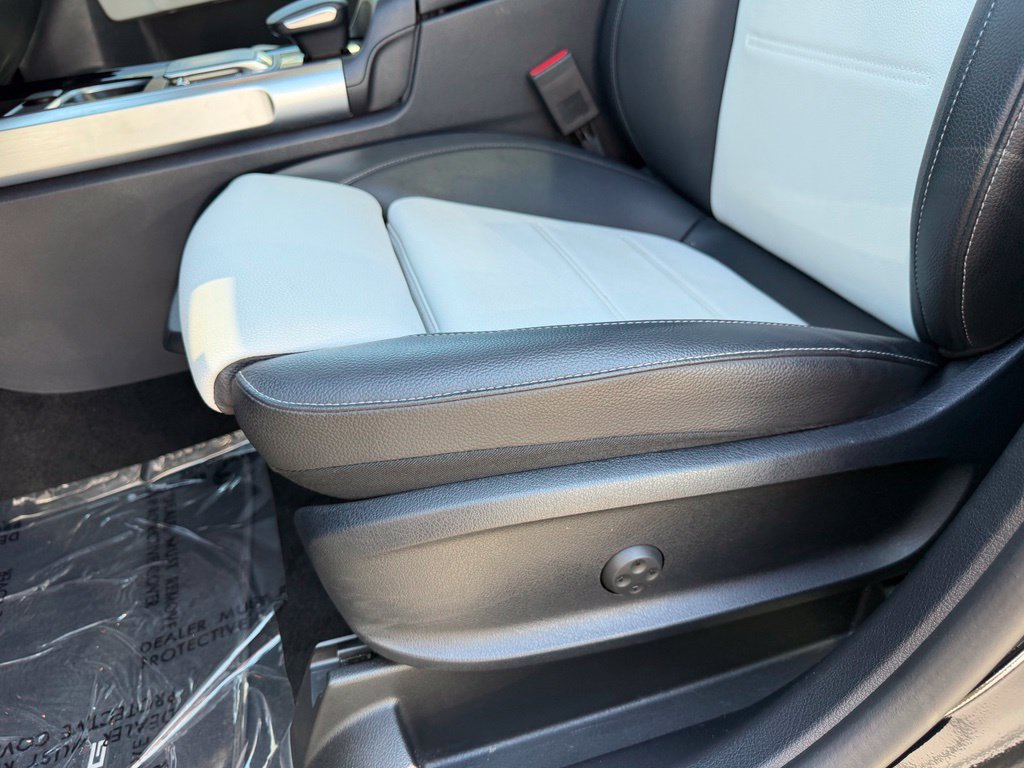 Used 2023 Mercedes-Benz GLB 250 4MATIC image 14
