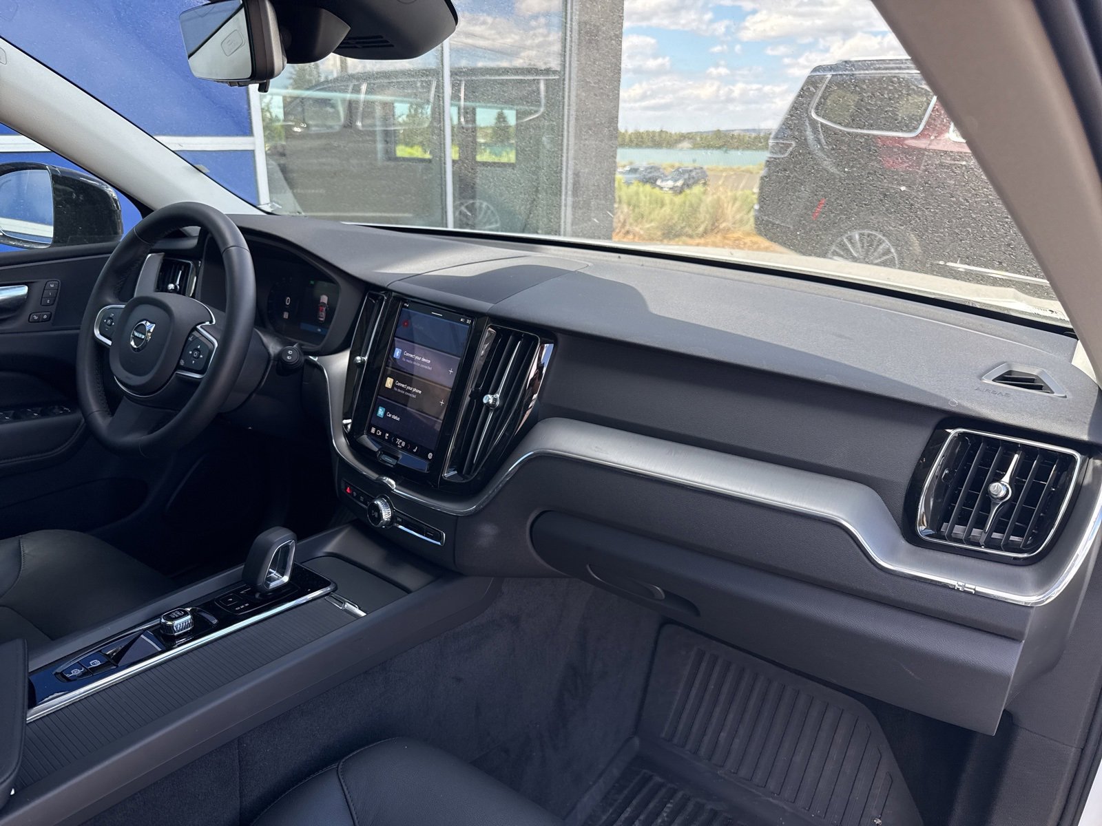 Certified 2025 Volvo XC60 T8 Core w/ Protection Package Premier image 16