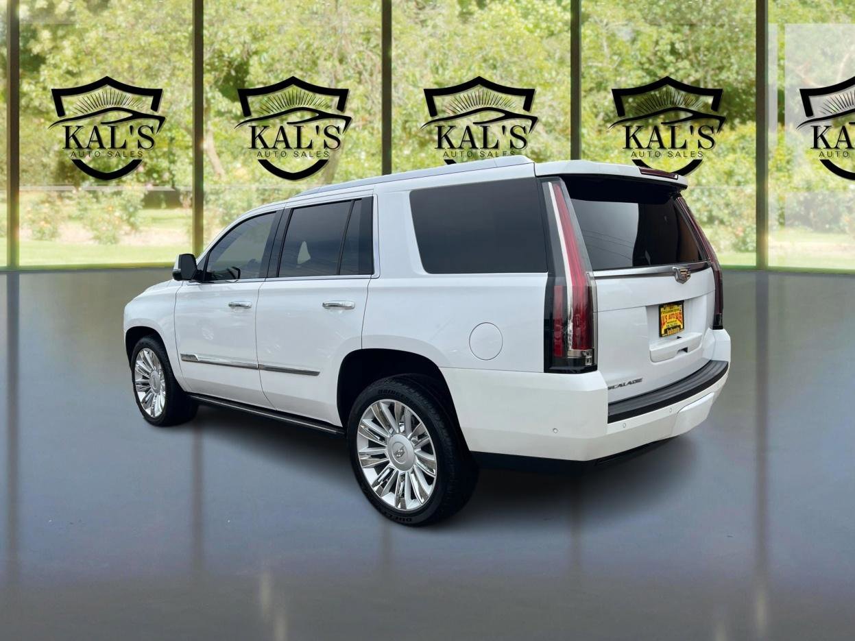 Used 2017 Cadillac Escalade Platinum AWD/4WD image 7