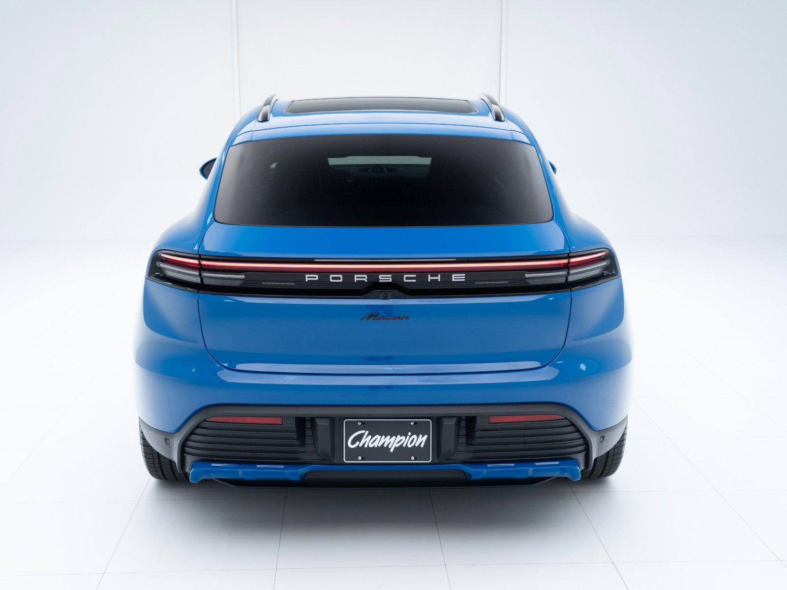 New 2026 Porsche Macan Electric image 10