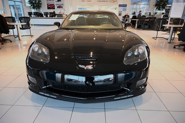 Used 2010 Chevrolet Corvette Grand Sport image 2