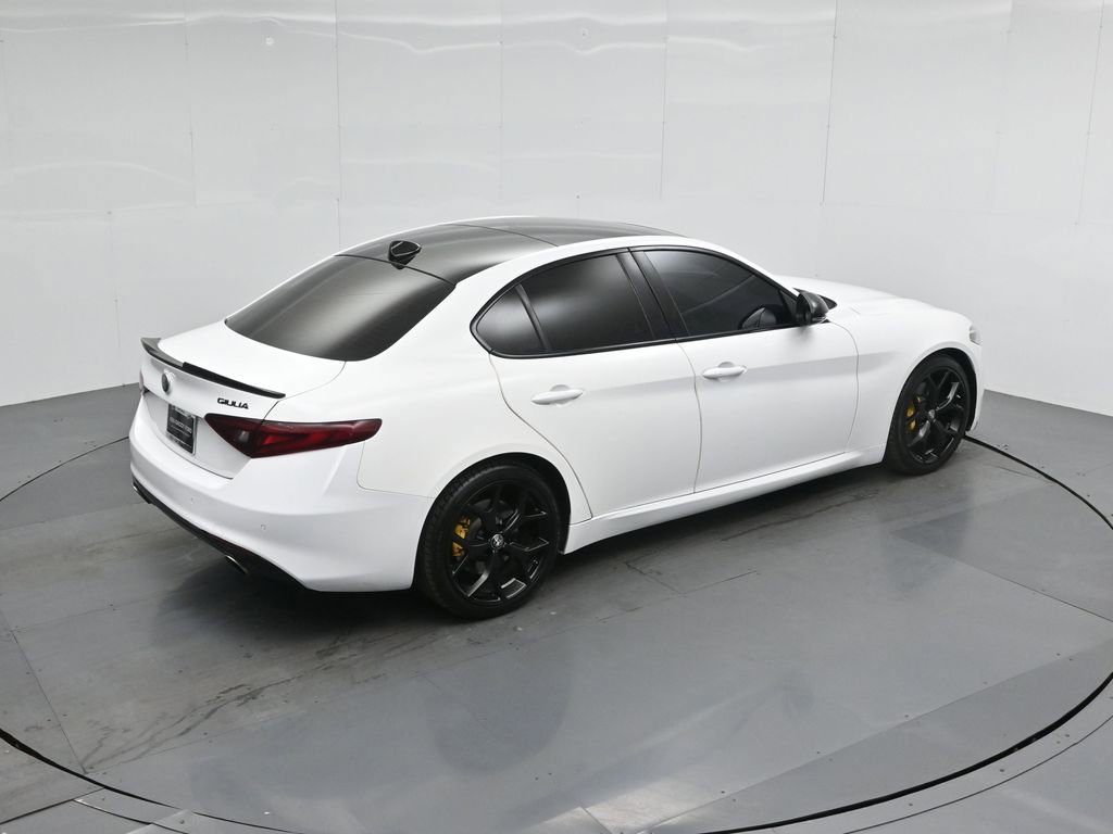 Used 2021 Alfa Romeo Giulia Ti w/ Nero Edizione RWD image 37