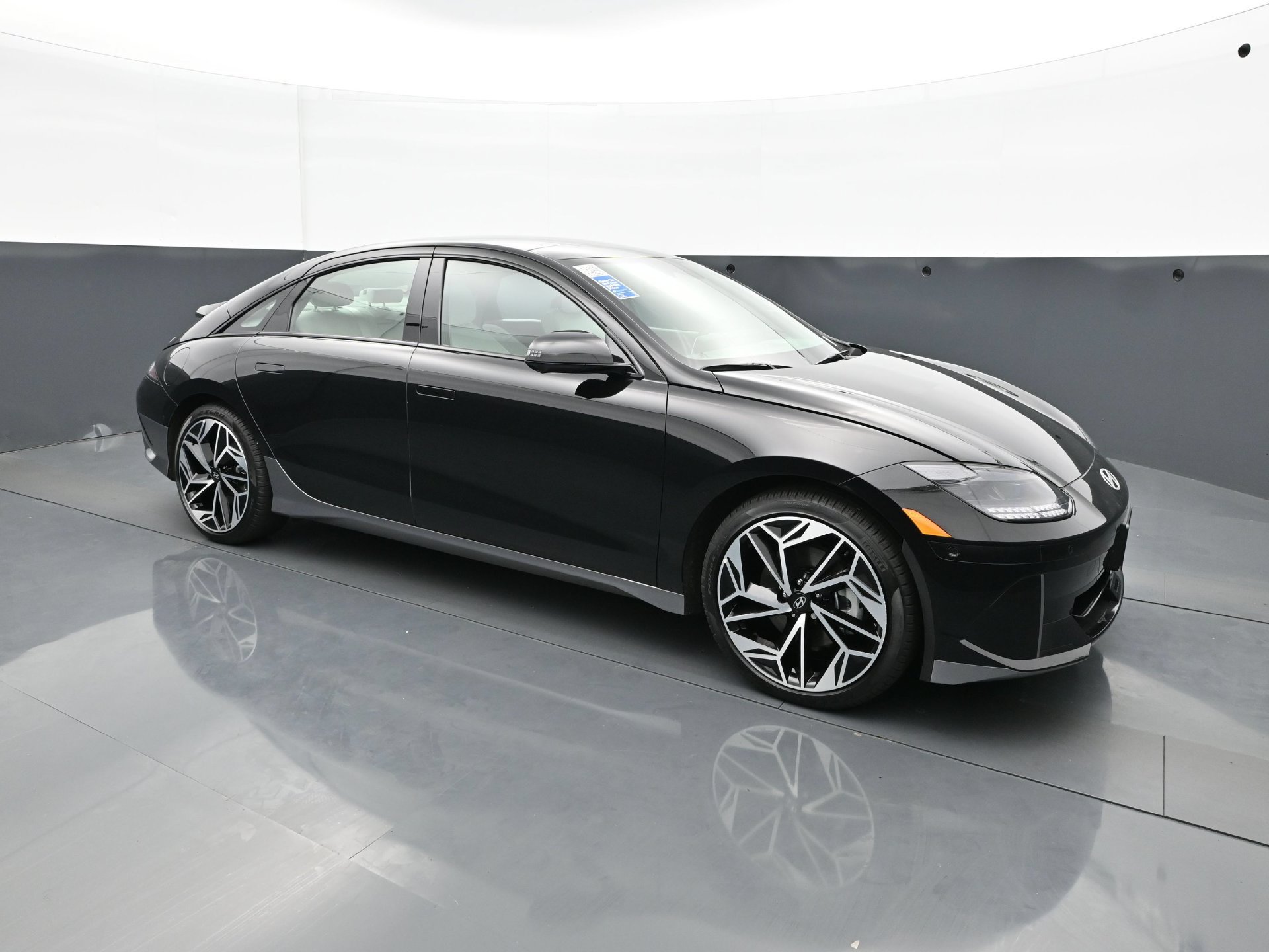 Certified 2024 Hyundai Ioniq 6 Limited AWD/4WD image 9