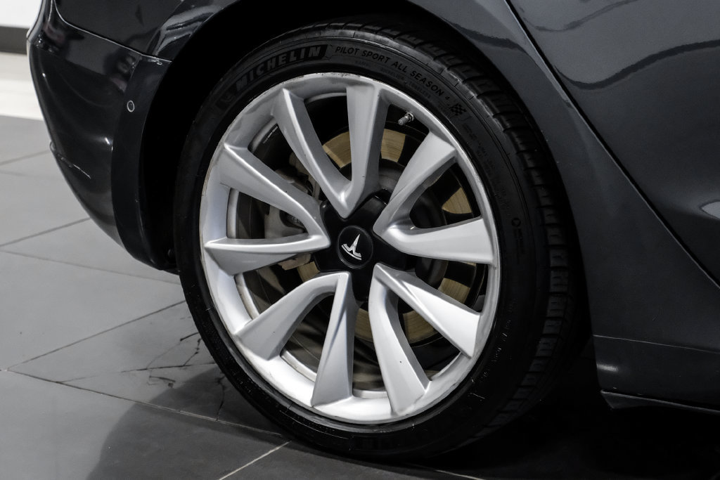 Used 2018 Tesla Model 3 Long Range RWD image 54