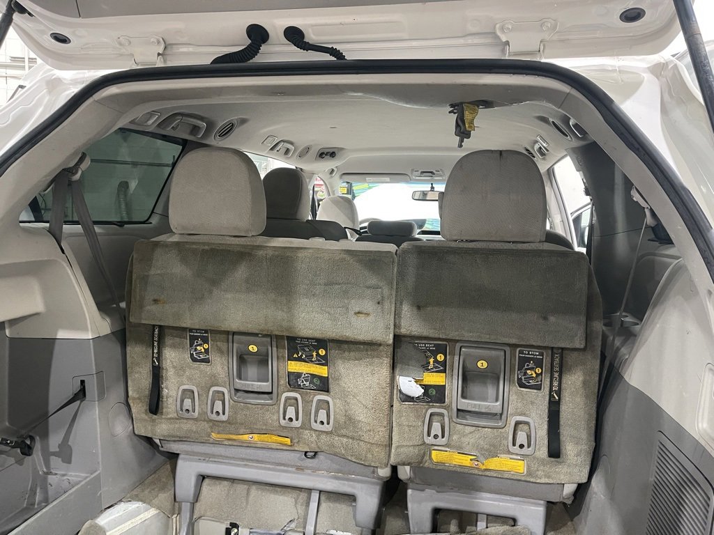 Used 2011 Toyota Sienna LE image 27