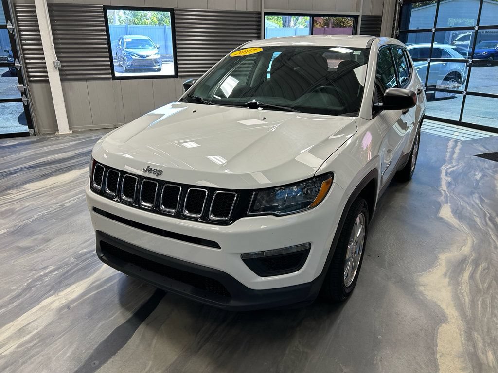 Used 2017 Jeep Compass Sport FWD image 2