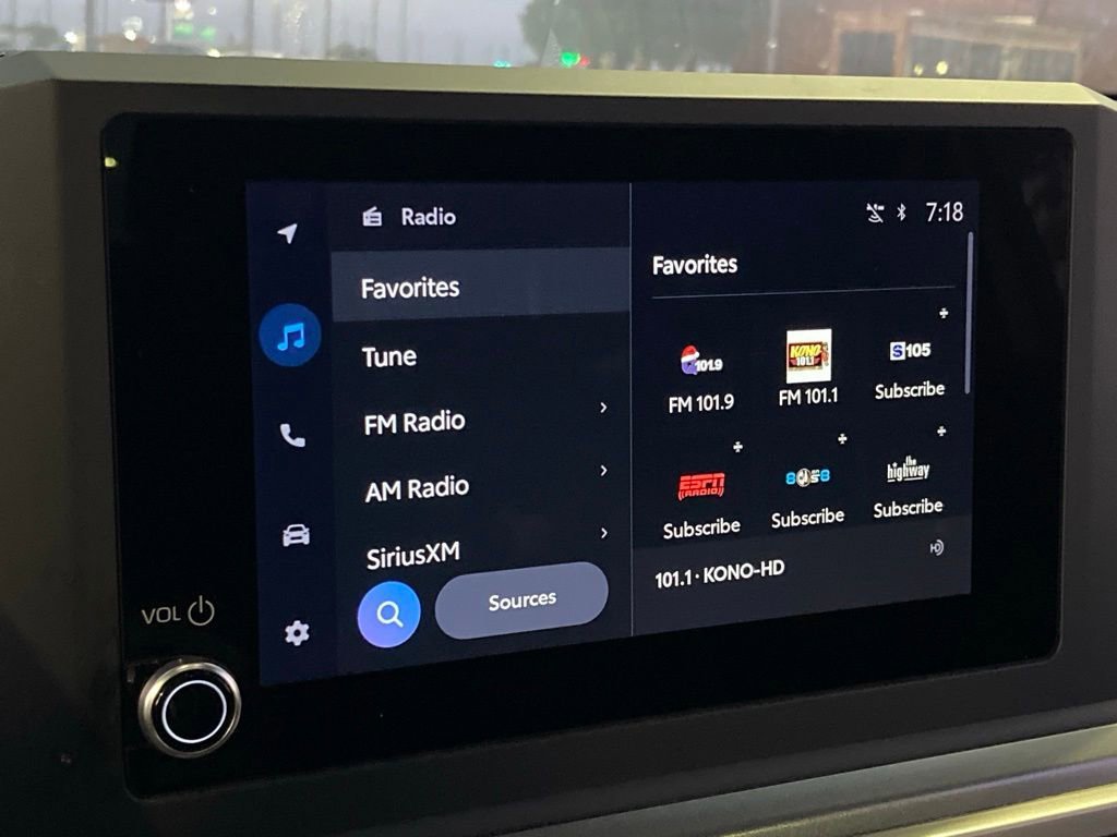 Used 2024 Toyota Tacoma SR5 AWD/4WD image 17