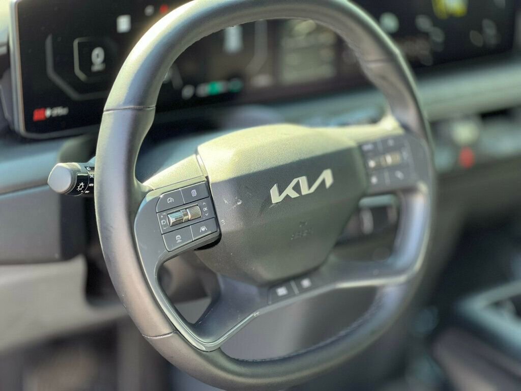 Used 2024 Kia EV9 Wind AWD/4WD image 21