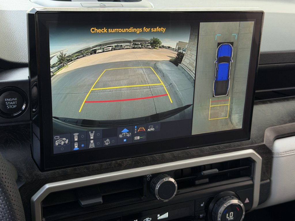 Used 2025 Toyota Tacoma Limited AWD/4WD image 18