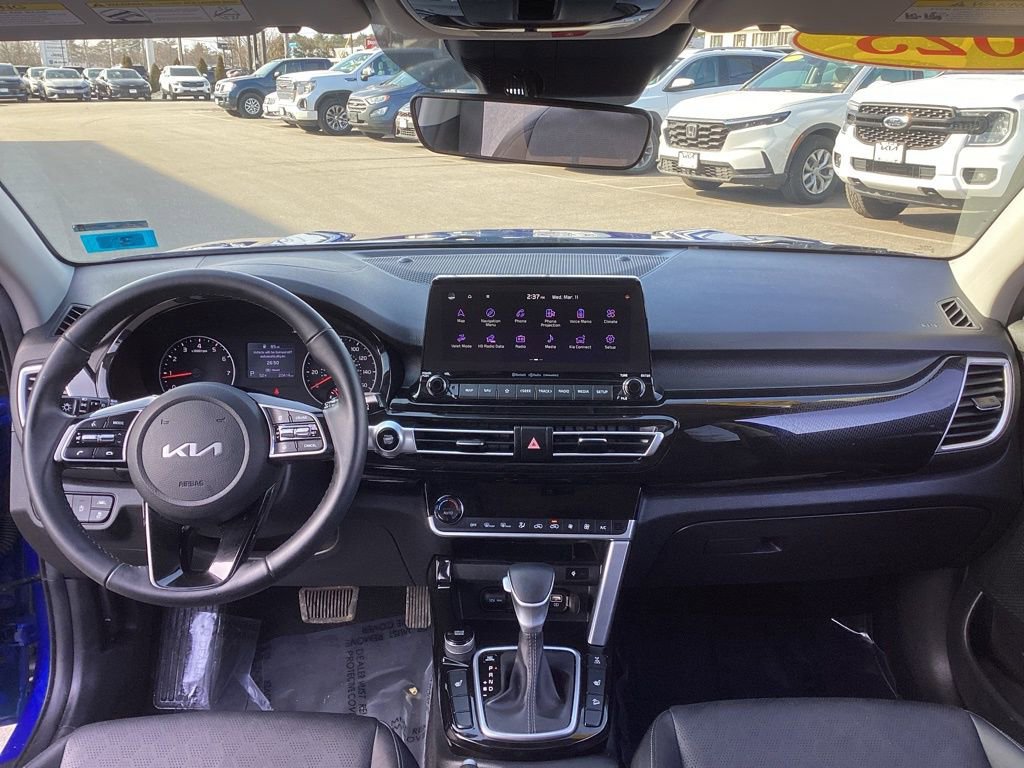 Certified 2023 Kia Seltos EX image 18