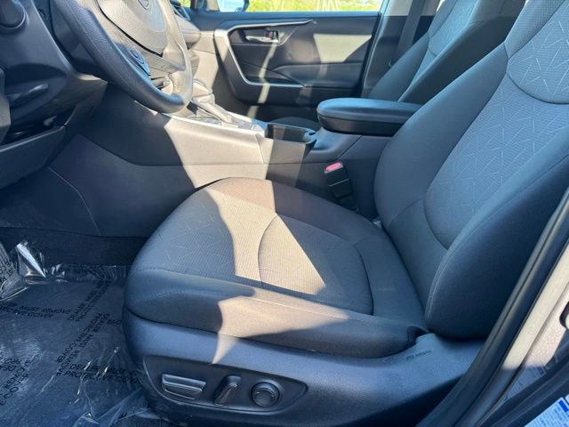 Certified 2022 Toyota RAV4 XLE AWD/4WD image 6