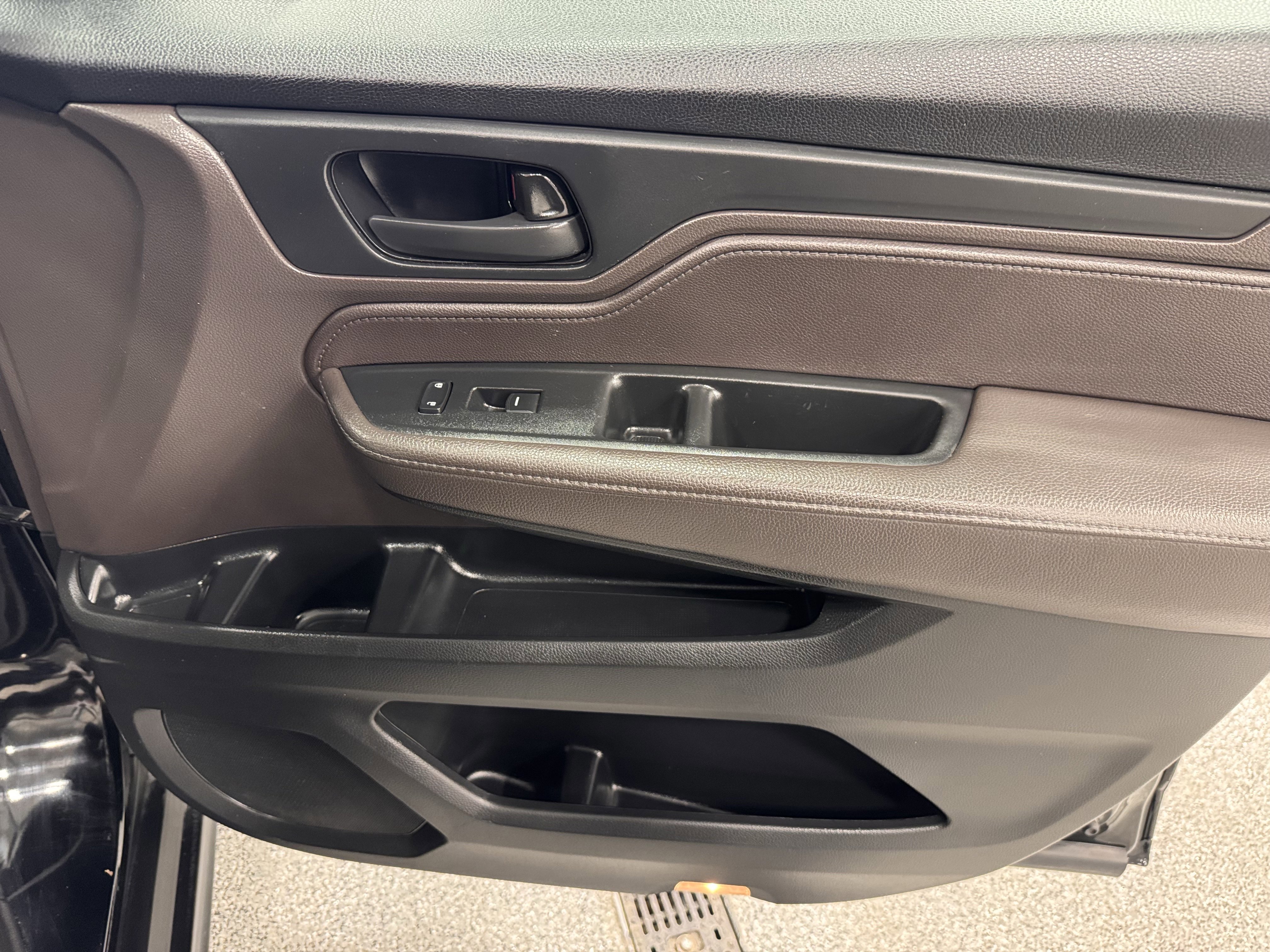 Used 2018 Honda Odyssey EX image 28