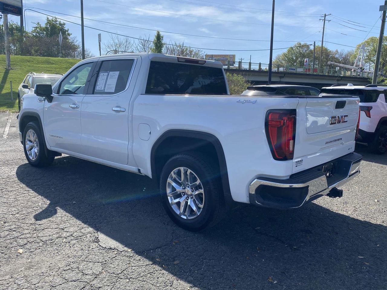 Used 2024 GMC Sierra 1500 SLT image 4