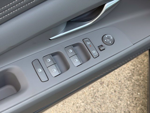 New 2026 Hyundai Elantra Sport FWD image 21
