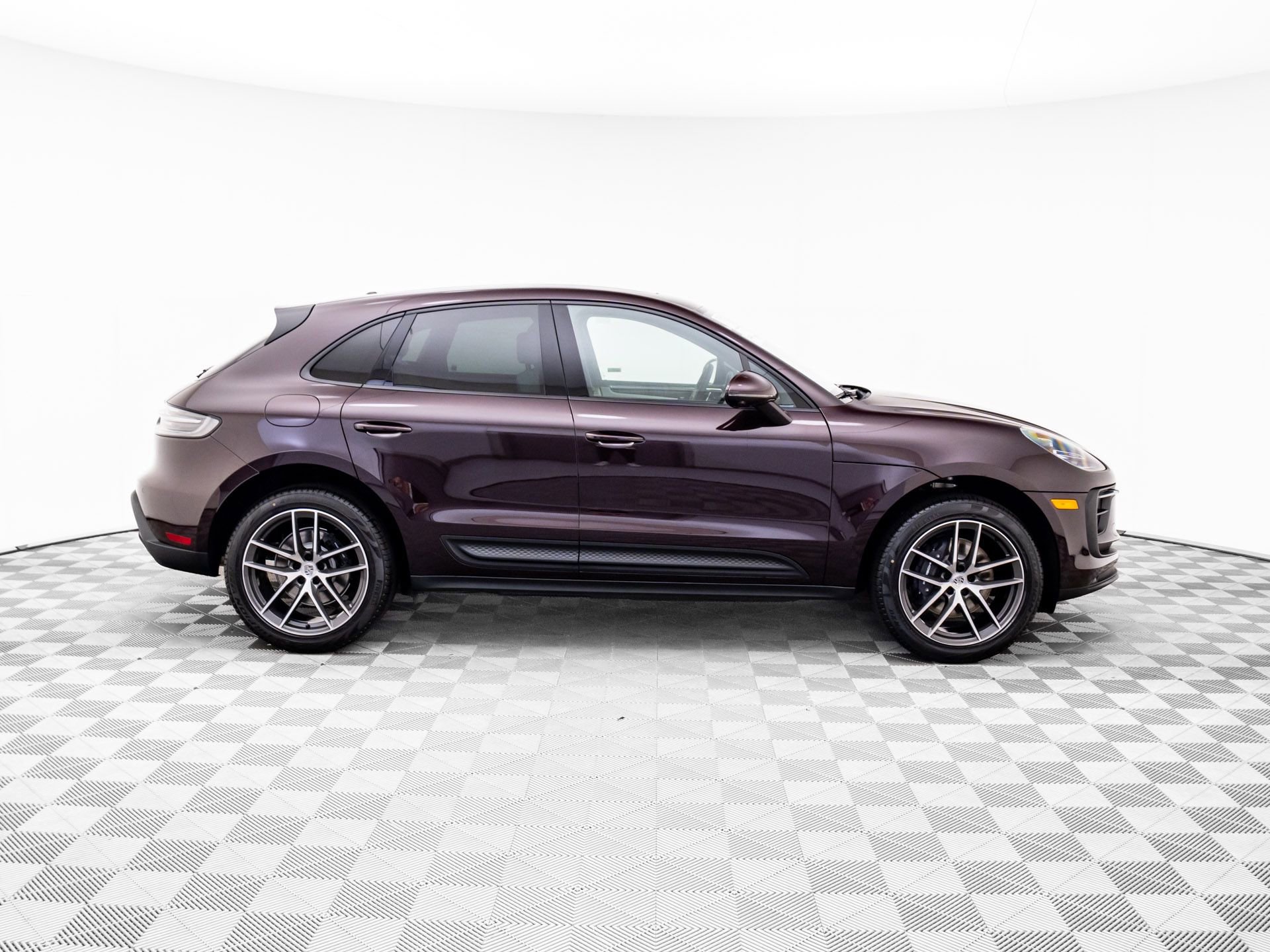 New 2026 Porsche Macan image 7