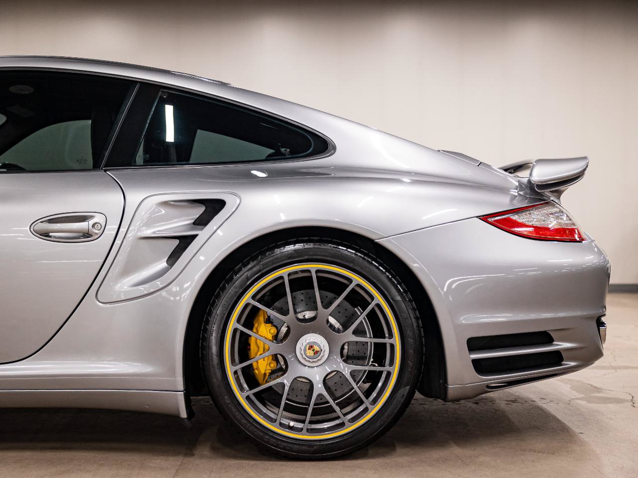 Used 2011 Porsche 911 Turbo S AWD/4WD image 22