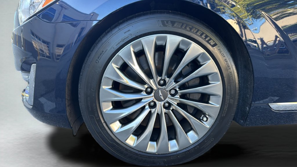 Used 2018 Genesis G90 3.3T Premium AWD/4WD image 45