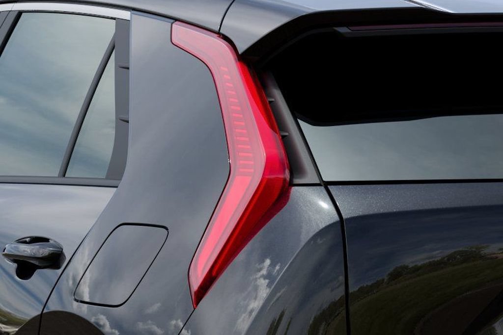 New 2026 Kia Niro LX FWD image 13