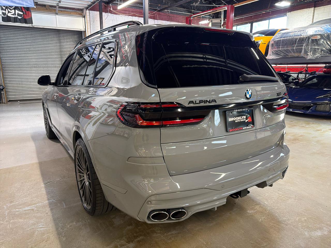 Used 2023 BMW ALPINA XB7 AWD/4WD image 8