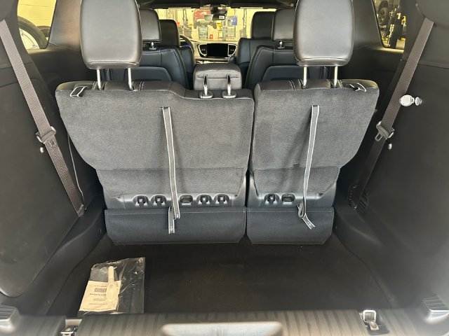 New 2027 Chrysler Pacifica LX FWD image 17