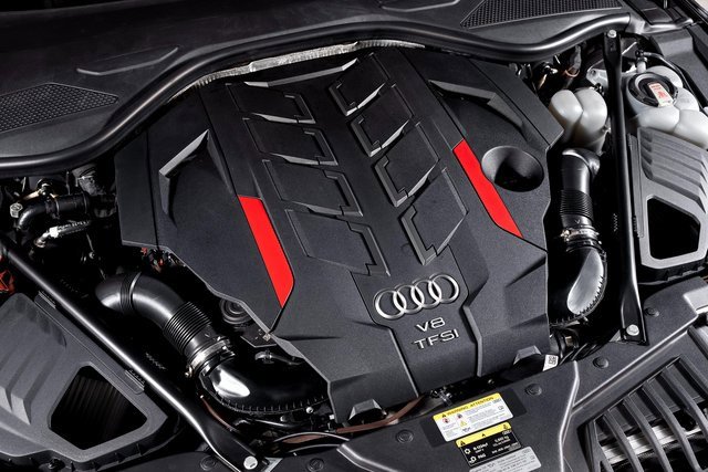 Used 2024 Audi S8 w/ S8 Comfort Plus Package image 11