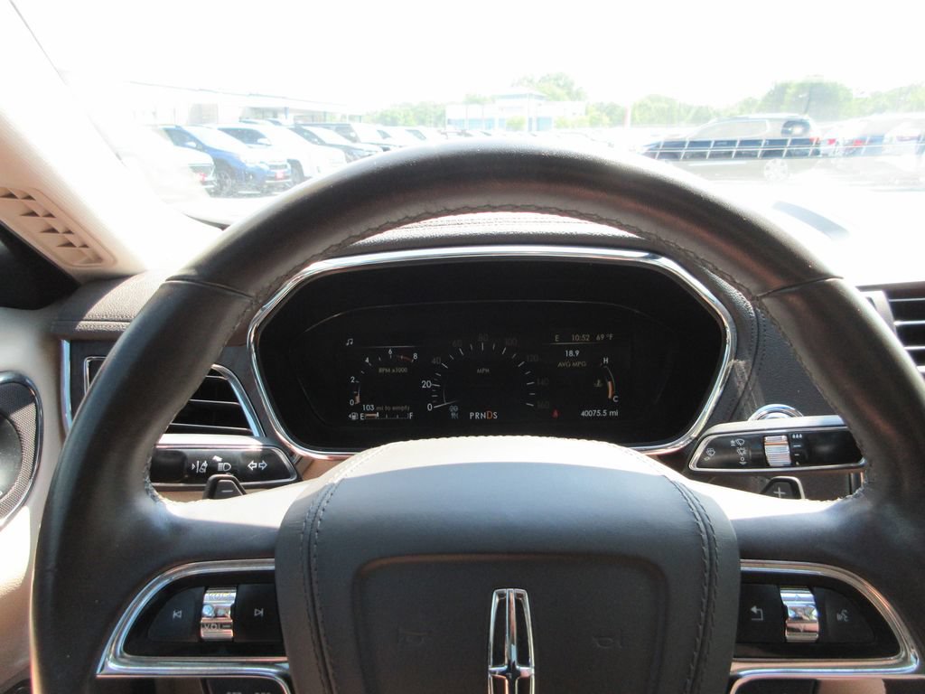 Used 2019 Lincoln Continental Select FWD image 27