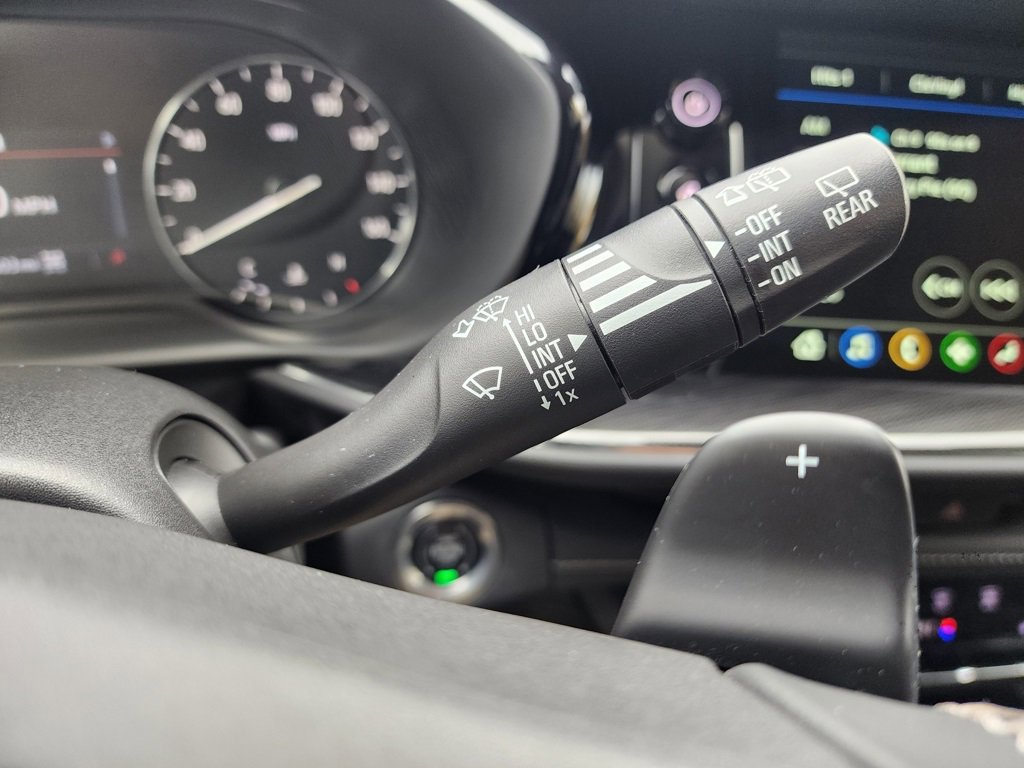 Used 2023 Buick Envision Preferred w/ Sport Touring Package image 32