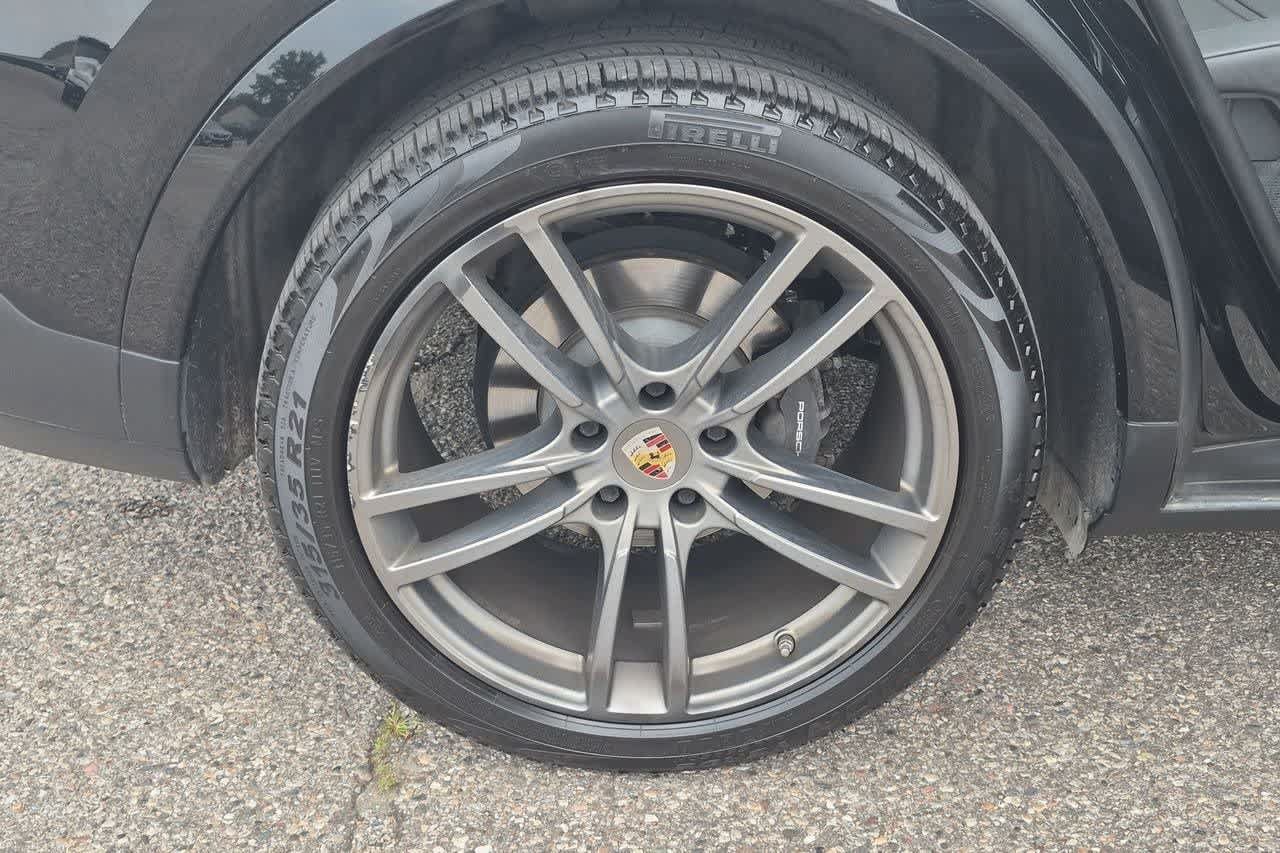 Used 2020 Porsche Cayenne AWD/4WD image 13
