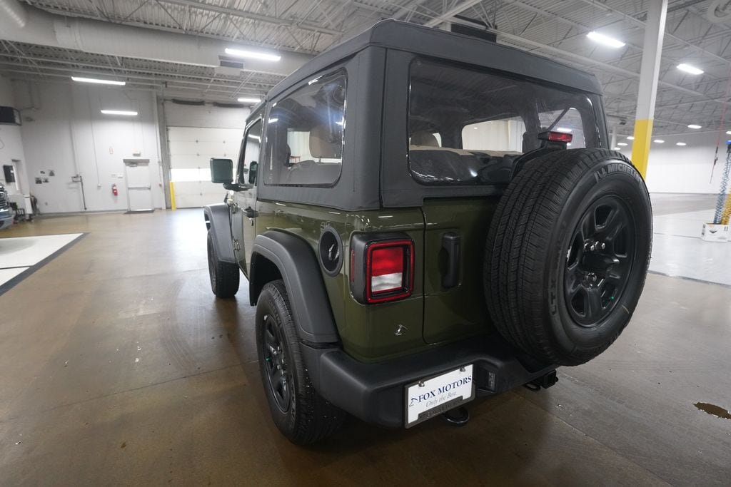 Used 2021 Jeep Wrangler Sport AWD/4WD image 32