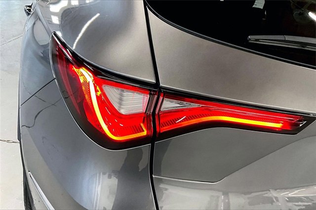Used 2023 Acura MDX SH-AWD w/ Technology Package image 23