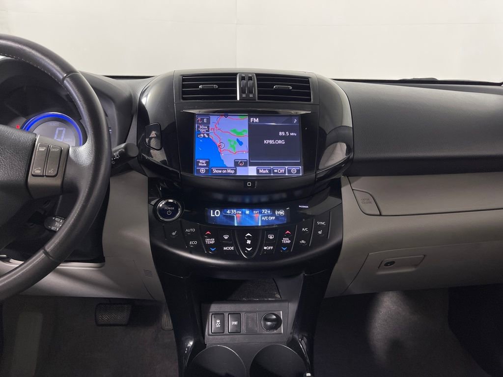 Used 2014 Toyota RAV4 EV image 13