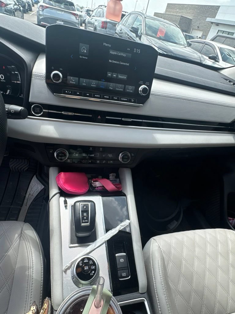 Used 2024 Mitsubishi Outlander SEL FWD image 11
