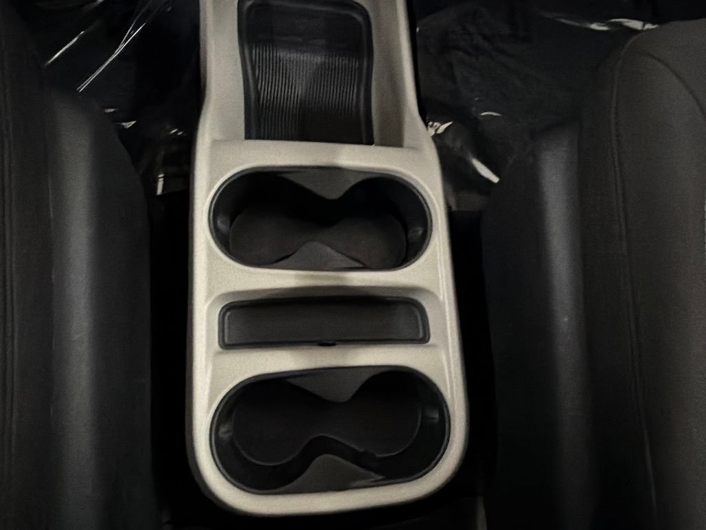 Used 2023 Chrysler Voyager LX FWD image 33
