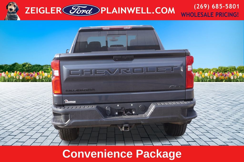 Used 2021 Chevrolet Silverado 1500 RST w/ Convenience Package II image 4
