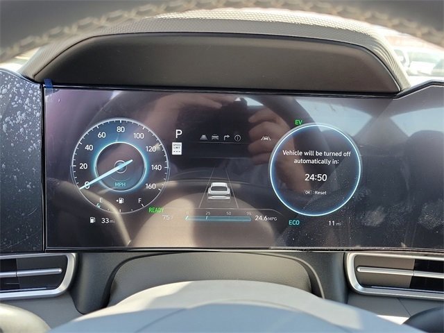 New 2025 Hyundai Elantra SEL image 6