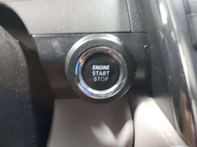 Used 2013 Toyota Camry XLE image 35