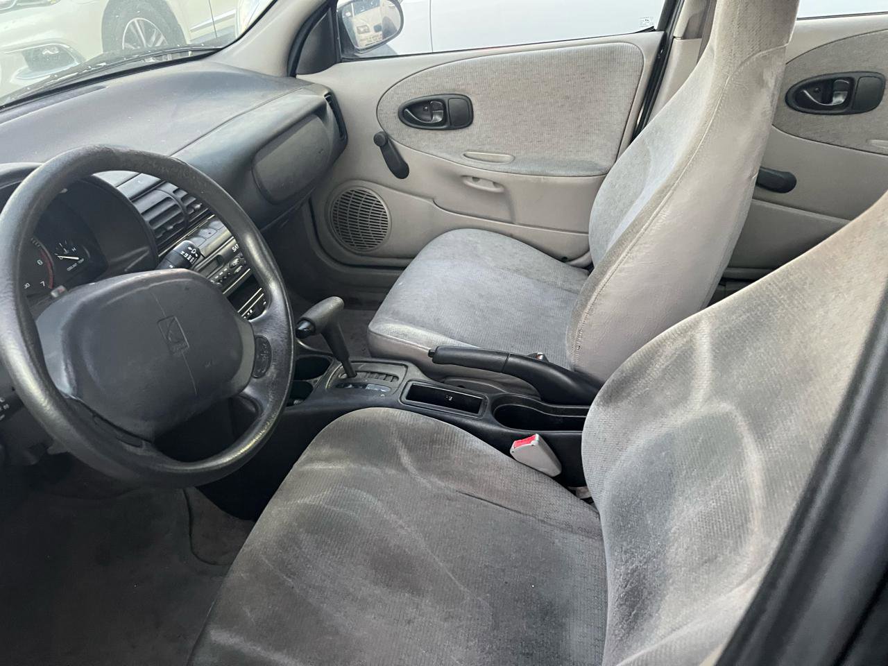 Used 1998 Saturn S-Series SL1 image 3