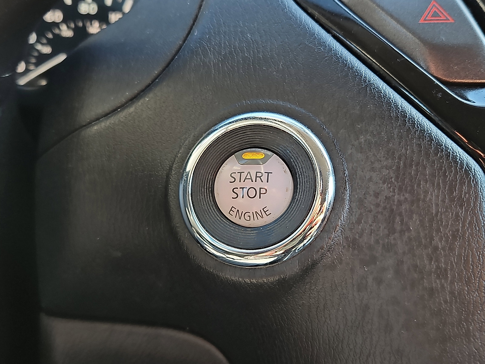 Used 2019 Nissan Pathfinder SV image 22