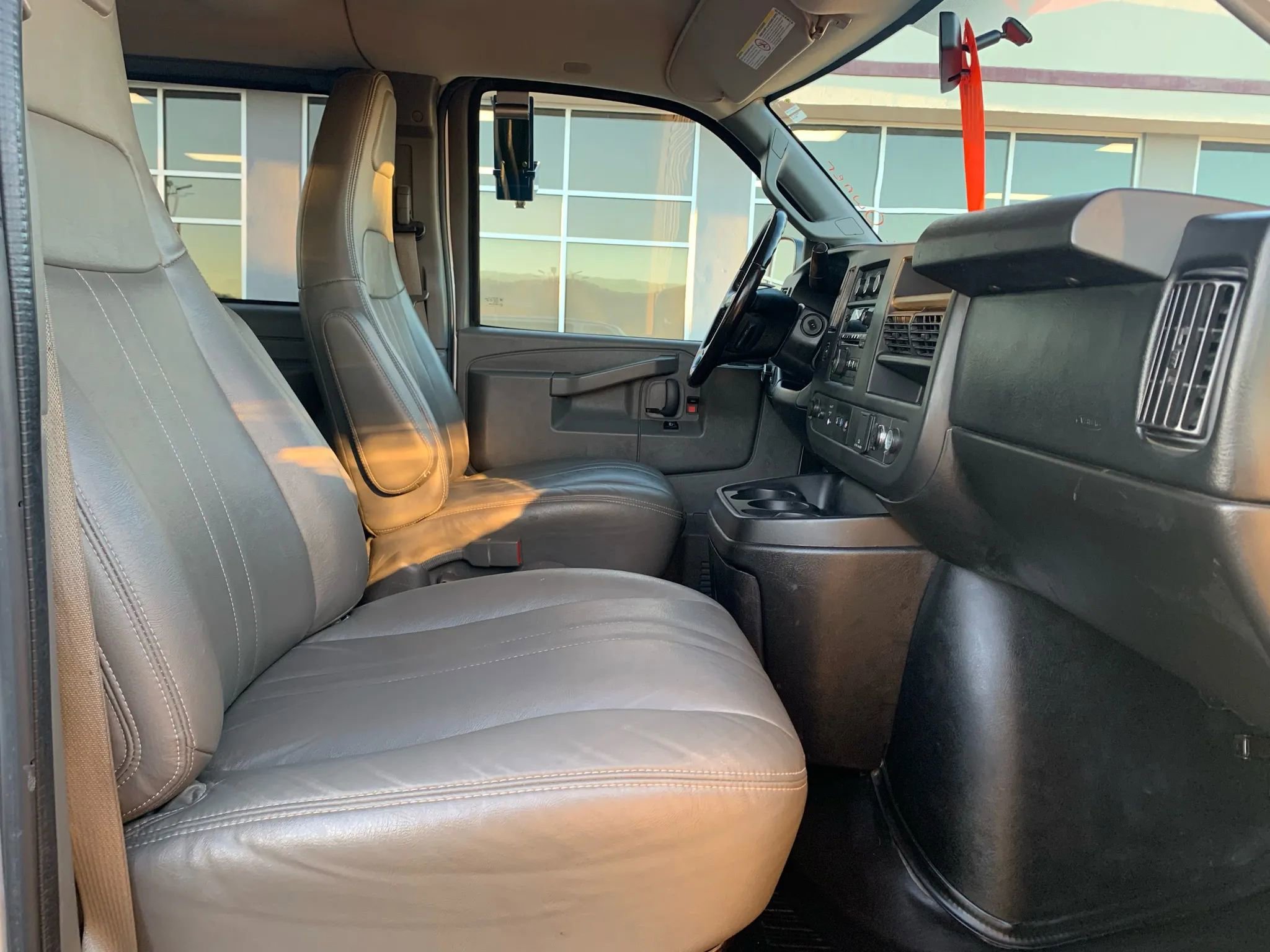 Used 2016 Chevrolet Express 3500 LS w/ Chrome Appearance Package image 23