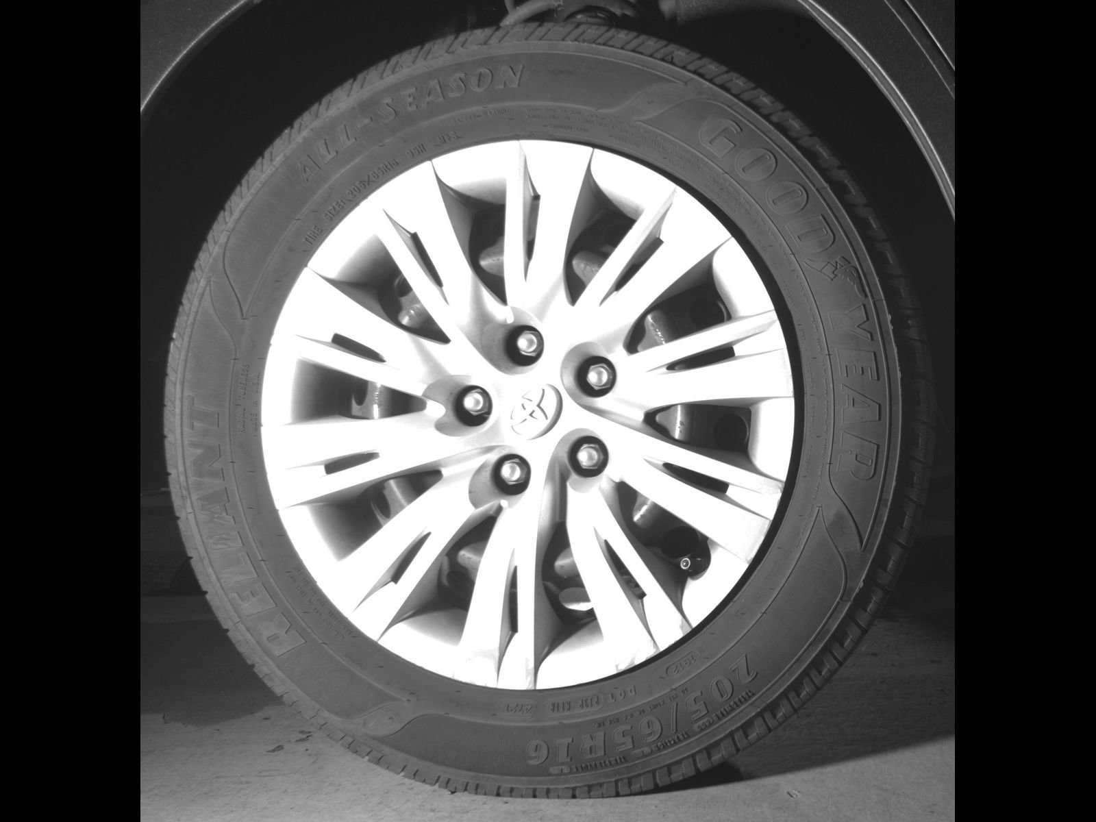 Used 2012 Toyota Camry FWD image 12